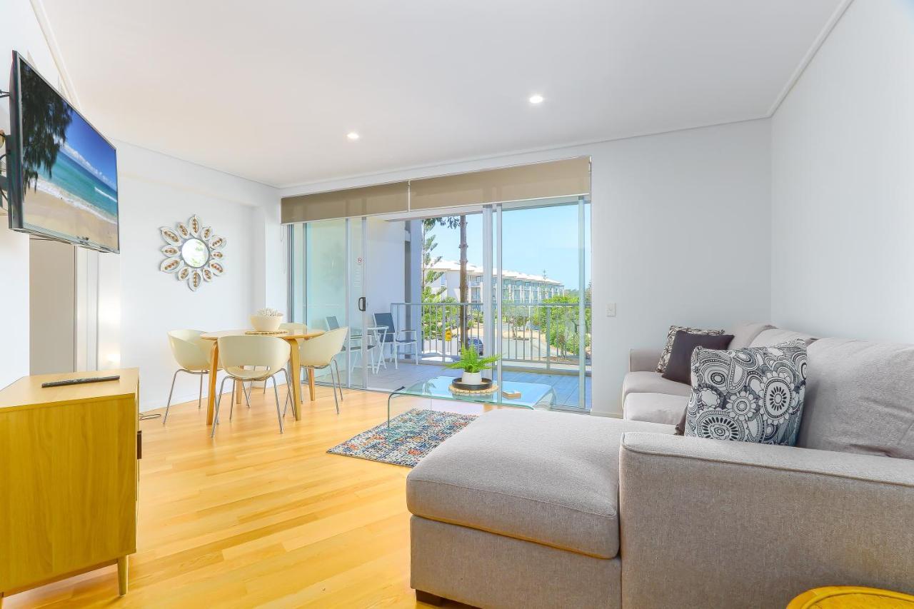 Resort Rooms At Bells Boulevard Kingscliff Exterior photo